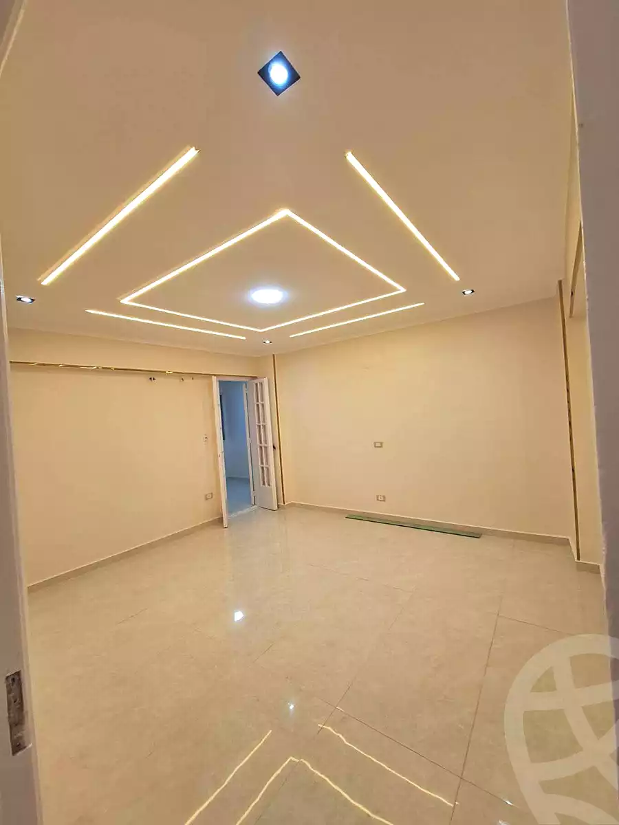 https://aqarmap.com.eg/ar/listing/6746735-for-sale-alexandria-el-asafra-shr-45