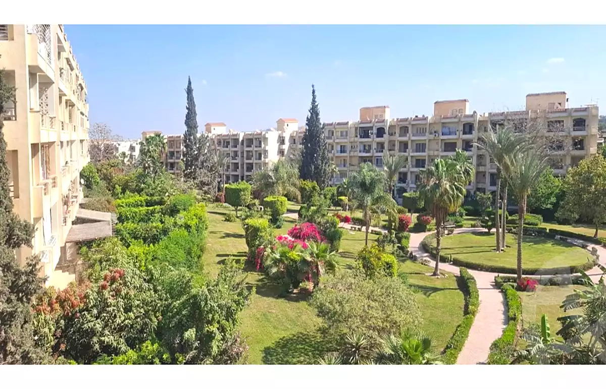 https://aqarmap.com.eg/ar/listing/6747152-for-sale-cairo-el-sheikh-zayed-city-compounds-zayed-2000