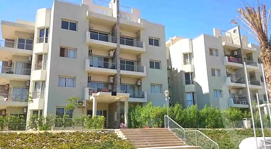 https://aqarmap.com.eg/ar/listing/6747357-for-sale-cairo-el-sheikh-zayed-city-compounds-dh-drys