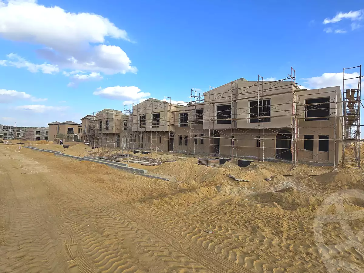 https://aqarmap.com.eg/ar/listing/6747650-for-sale-cairo-el-sheikh-zayed-city-compounds-kmbwnd-fyldj-wyst-dr-llttwyr
