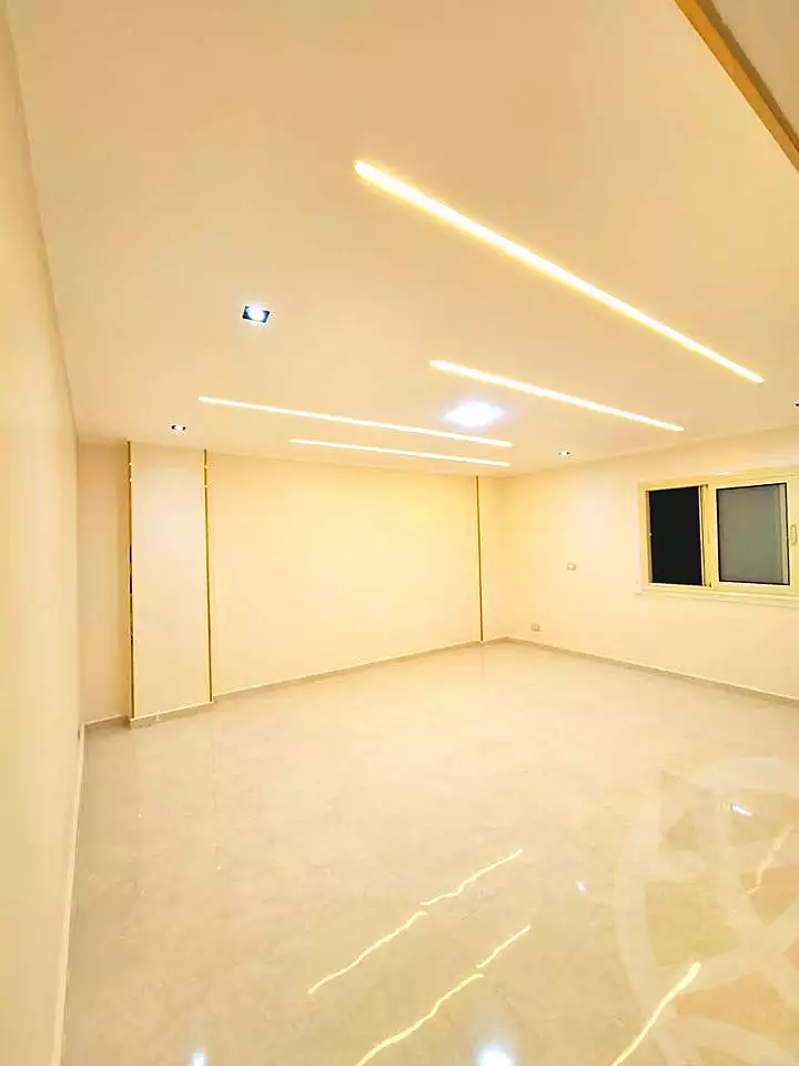 https://aqarmap.com.eg/ar/listing/6747841-for-sale-alexandria-el-asafra-shr-45