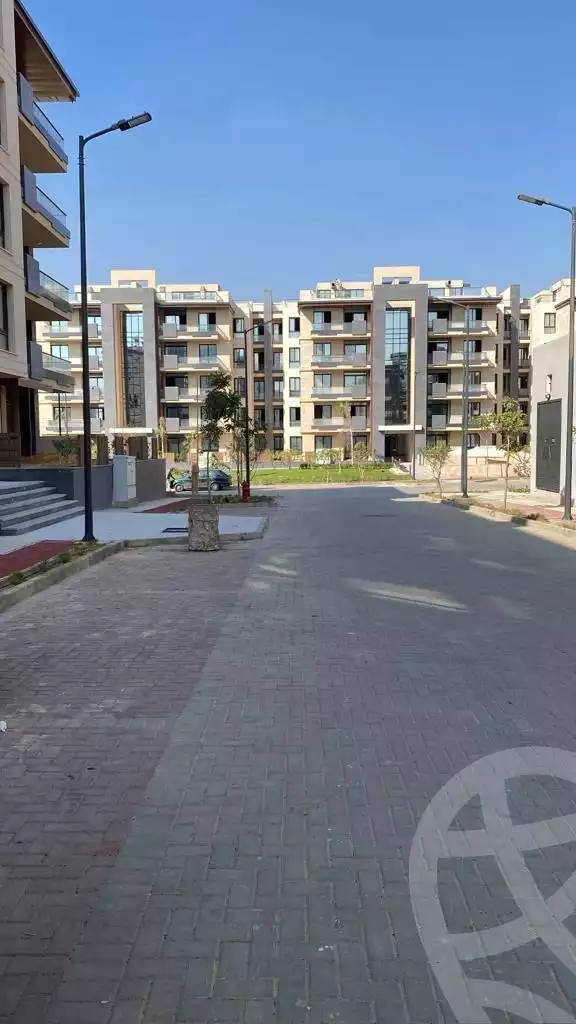 https://aqarmap.com.eg/en/listing/6748848-for-sale-cairo-new-cairo-compounds-azad