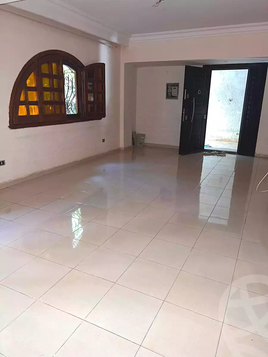 https://aqarmap.com.eg/ar/listing/6749953-for-sale-cairo-6th-of-october-el-ahyaa-neighborhood-2nd-divided-from-al-kafrawei-st