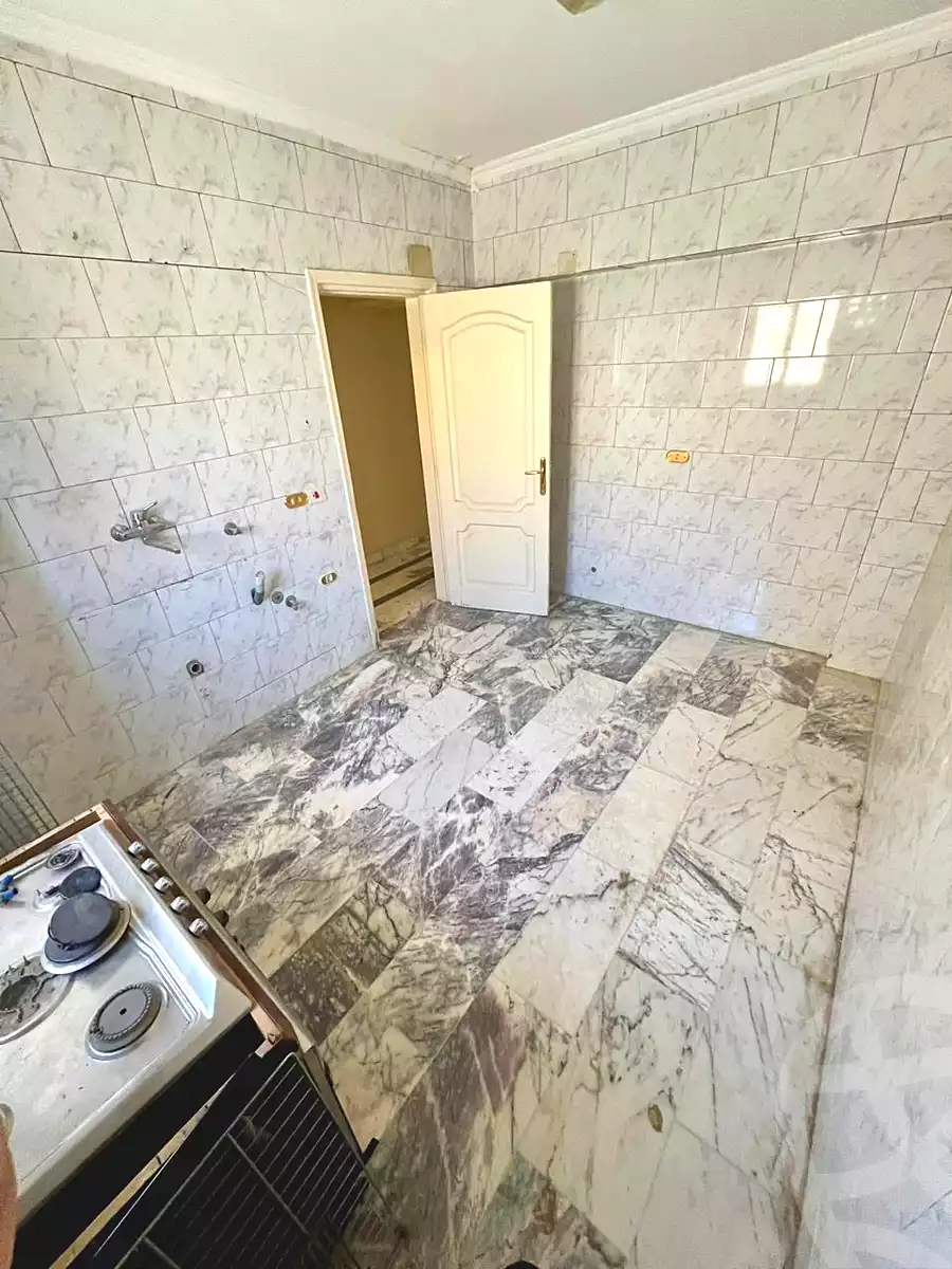 https://aqarmap.com.eg/en/listing/6750010-for-sale-cairo-6th-of-october-el-ahyaa-neighborhood-5th-street-2