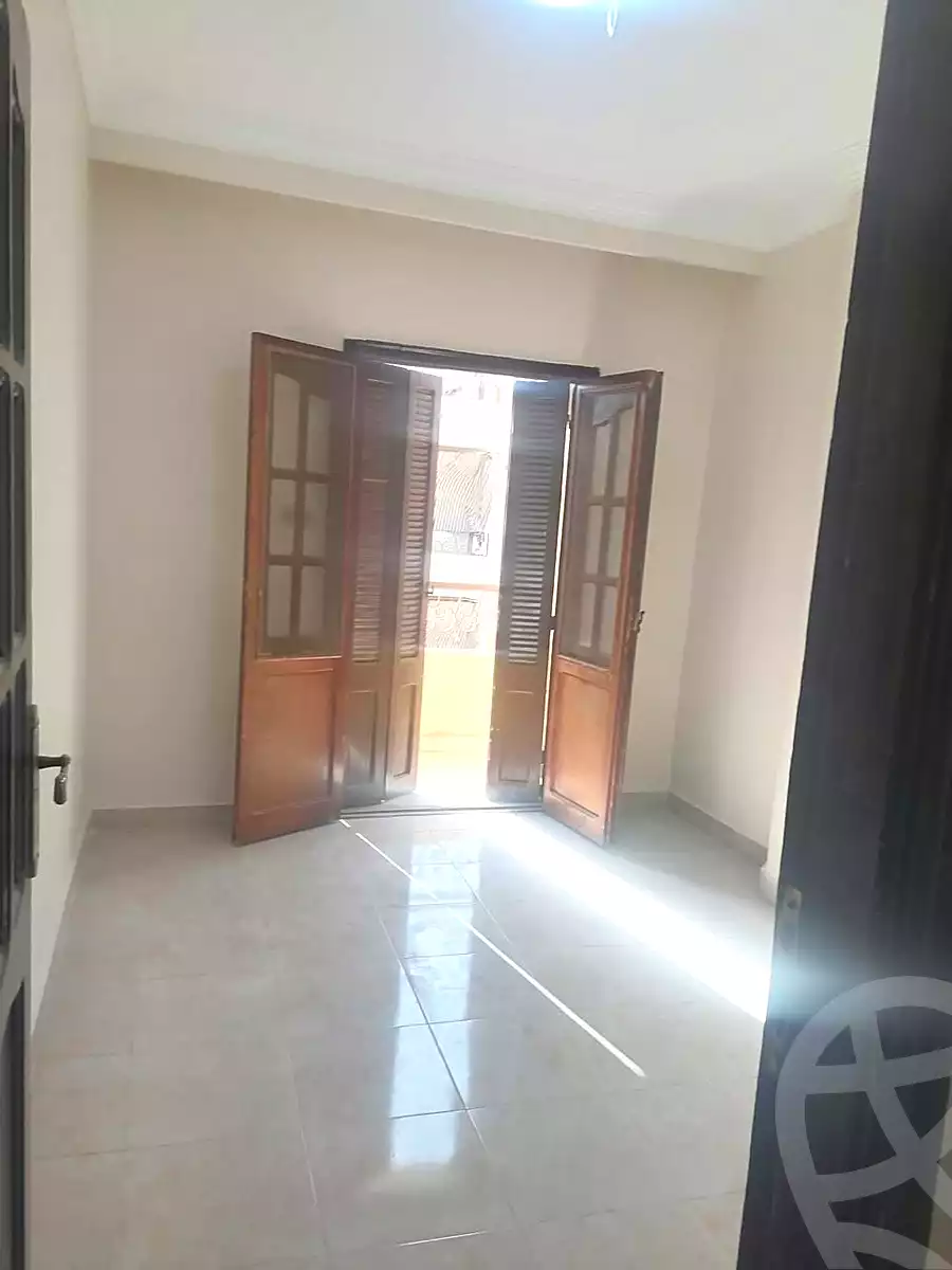 https://aqarmap.com.eg/ar/listing/6750141-for-sale-cairo-6th-of-october-el-ahyaa-neighborhood-4th-school-st