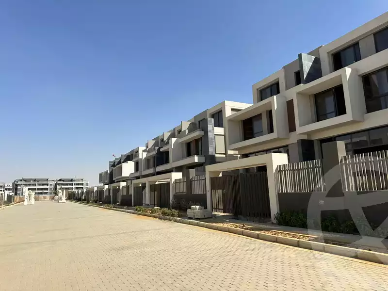 https://aqarmap.com.eg/en/listing/6750533-for-sale-cairo-new-cairo-compounds-el-patio-town-compound-la-vista