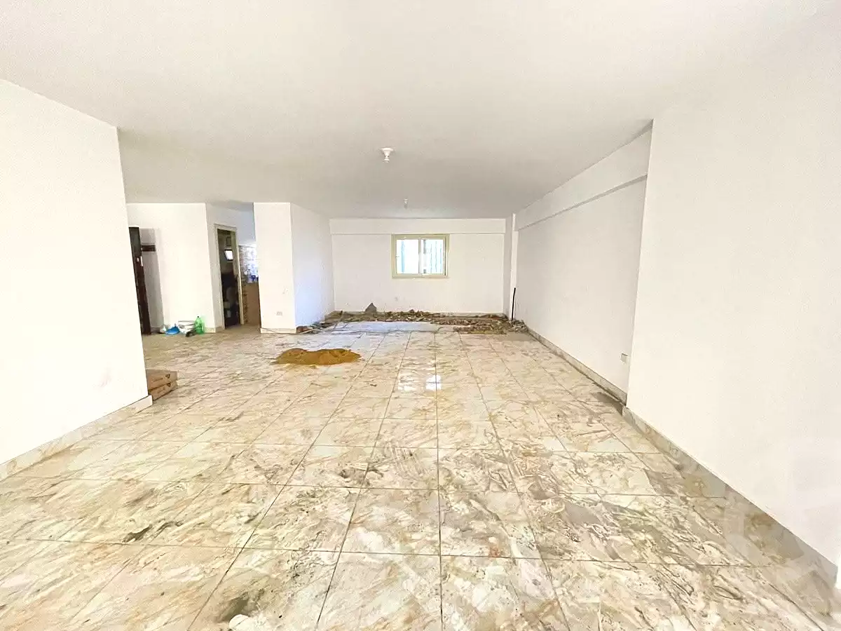 https://aqarmap.com.eg/ar/listing/6752703-for-rent-alexandria-moharram-bey-moharram-bek-st