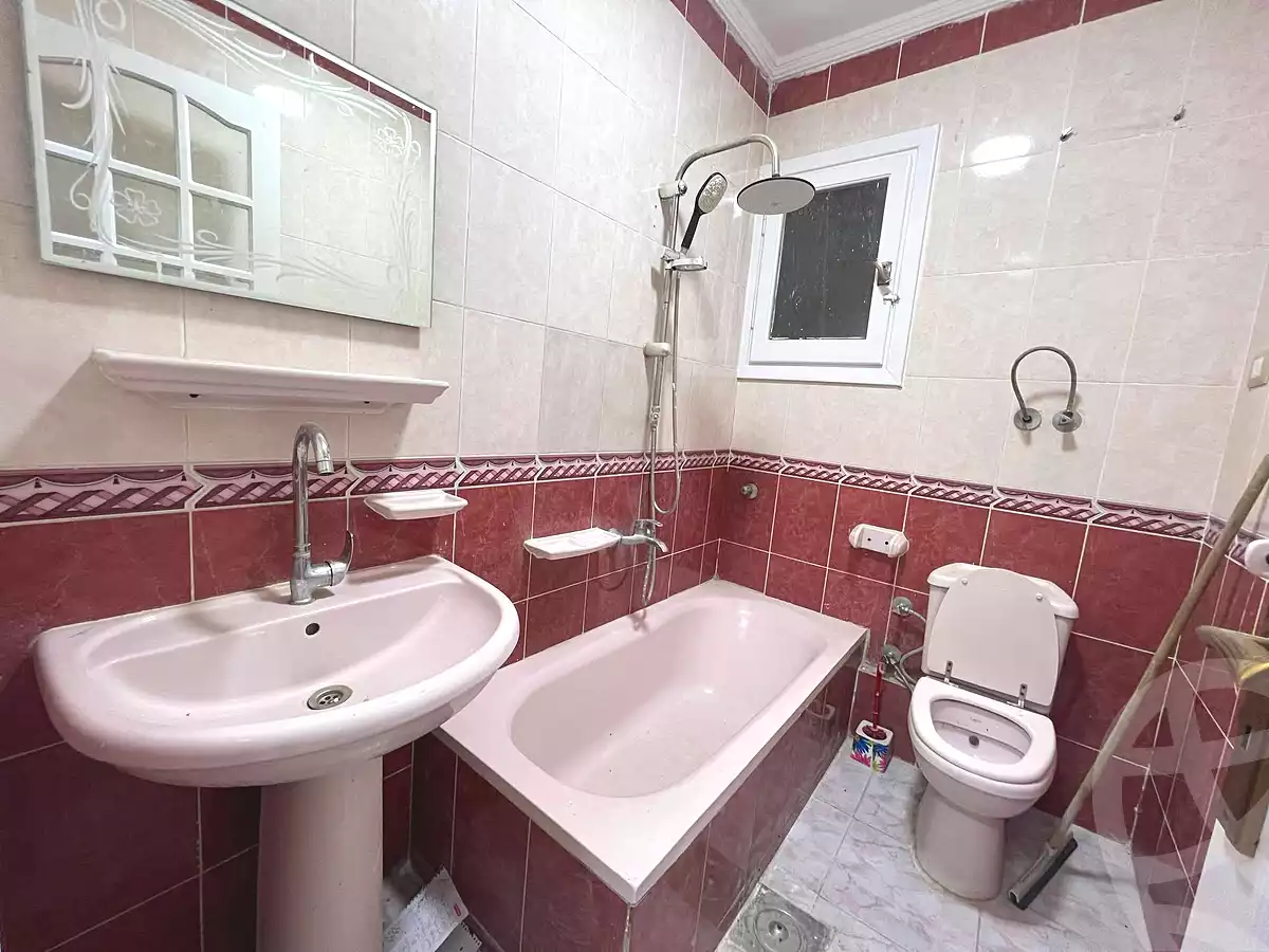 https://aqarmap.com.eg/ar/listing/6752787-for-sale-alexandria-el-asafra-shr-45