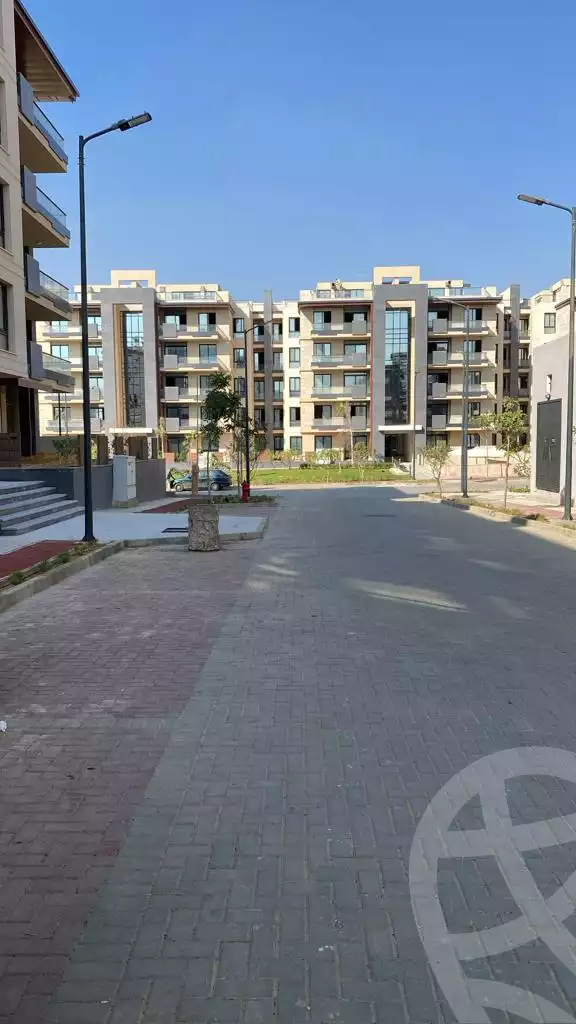https://aqarmap.com.eg/ar/listing/6753034-for-sale-cairo-new-cairo-compounds-azad