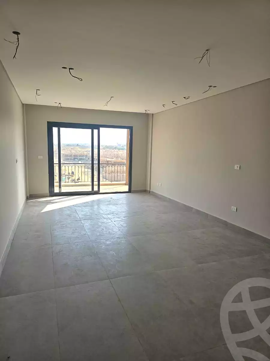 https://aqarmap.com.eg/ar/listing/6753325-for-sale-cairo-el-sheikh-zayed-city-compounds-kmbwnd-fyldj-wyst-dr-llttwyr