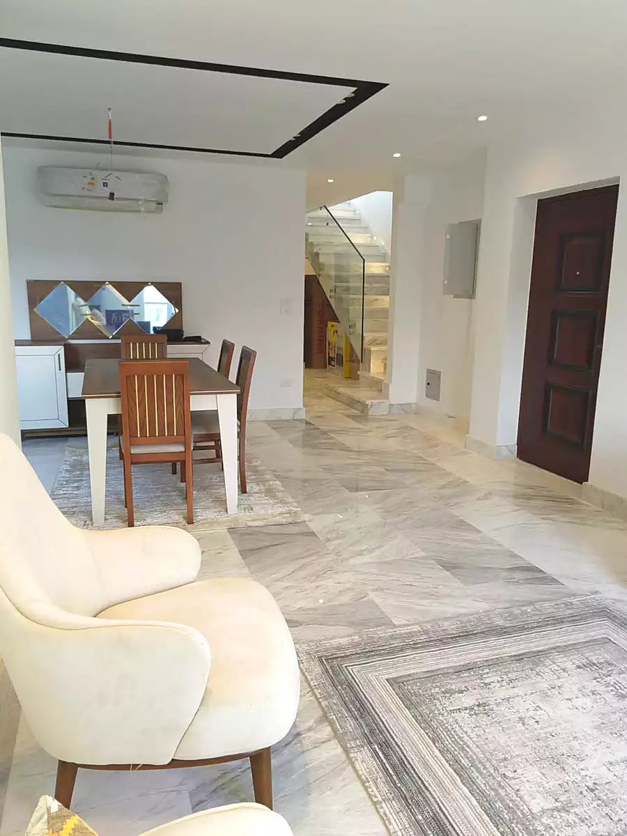 https://aqarmap.com.eg/en/listing/6754012-for-sale-cairo-new-cairo-compounds-mountain-view-hyde-park