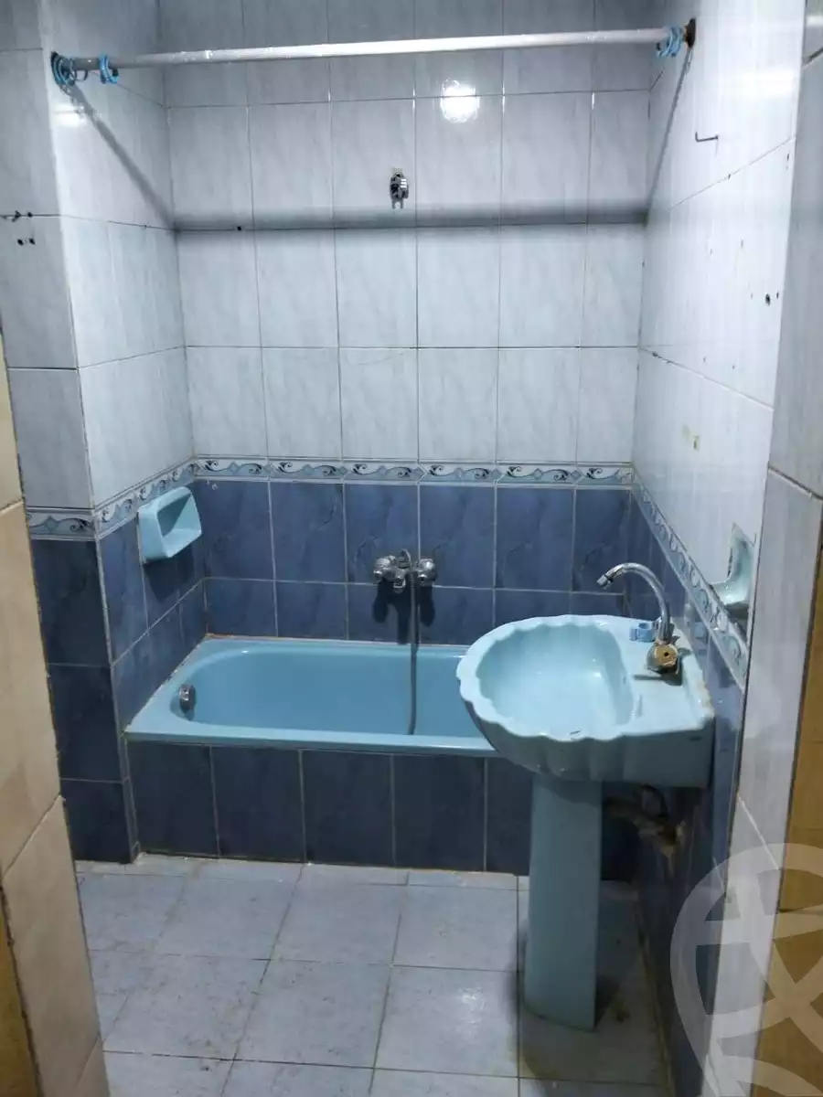 https://aqarmap.com.eg/ar/listing/6754885-for-sale-cairo-helwan-helwan-el-sharkeya-gaafar-st