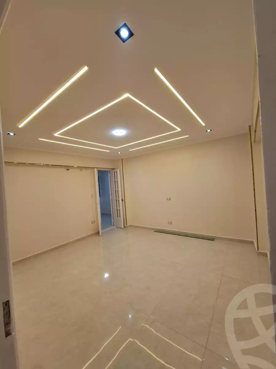 https://aqarmap.com.eg/ar/listing/6756703-for-sale-alexandria-el-asafra-shr-45