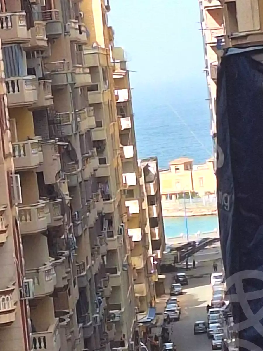 https://aqarmap.com.eg/ar/listing/6756748-for-sale-alexandria-sydy-bshr-sydy-bshr-bhry-khalil-hamada-st