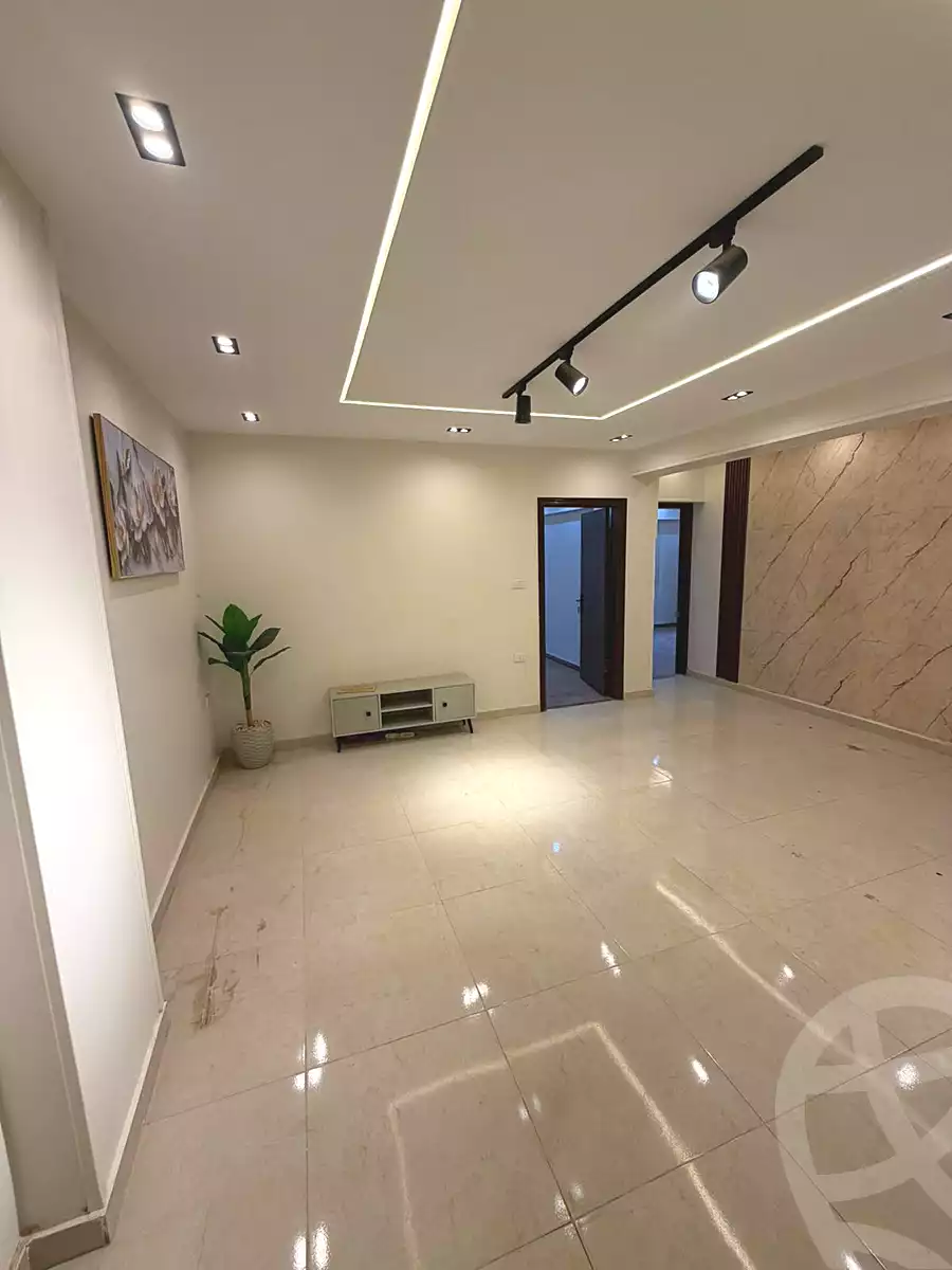 https://aqarmap.com.eg/ar/listing/6757413-for-sale-cairo-6th-of-october-el-ahyaa-neighborhood-3rd-no-44-st