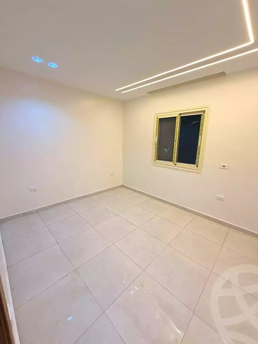 https://aqarmap.com.eg/ar/listing/6758880-for-sale-cairo-6th-of-october-el-ahyaa-neighborhood-3rd
