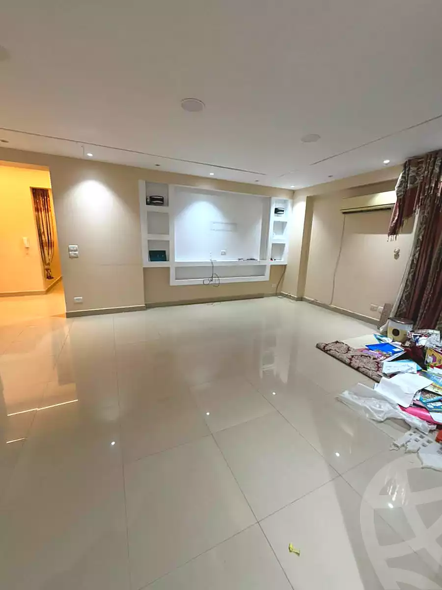 https://aqarmap.com.eg/ar/listing/6759375-for-rent-cairo-new-cairo-compounds-acacia-mall-bng