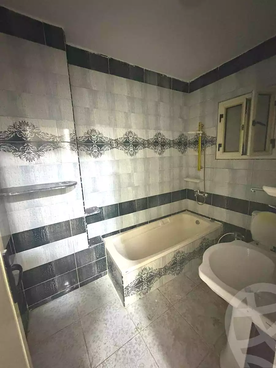 https://aqarmap.com.eg/ar/listing/6759559-for-sale-alexandria-l-jmy-lbytsh-khalil-ballw-st