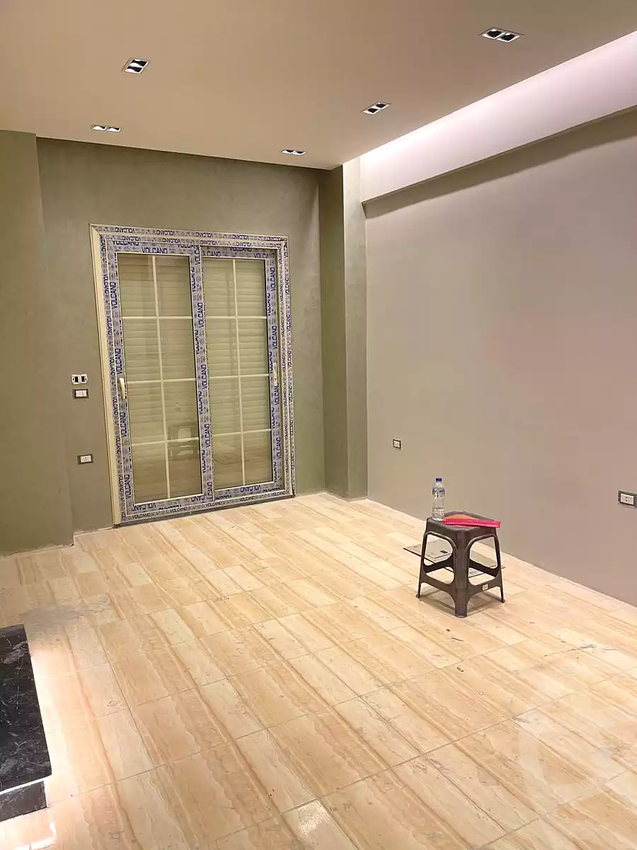 https://aqarmap.com.eg/ar/listing/6761467-for-sale-cairo-6th-of-october-el-hay-el-motamyz-first-touristic-village-el-shaheed-mohammed-abdul-latif-alshimi-st