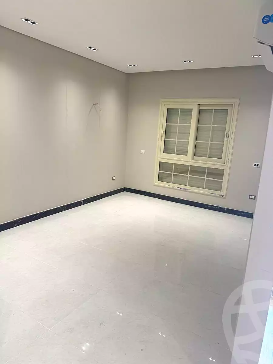 https://aqarmap.com.eg/ar/listing/6761467-for-sale-cairo-6th-of-october-el-hay-el-motamyz-first-touristic-village-el-shaheed-mohammed-abdul-latif-alshimi-st