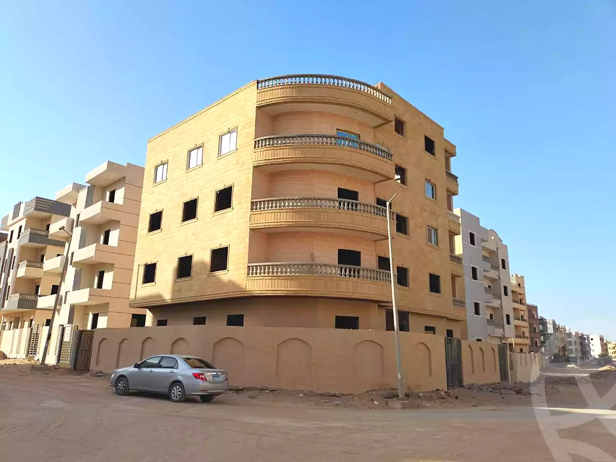 https://aqarmap.com.eg/ar/listing/6761510-for-sale-cairo-badr-city-hai-el-ashgar-featured-neighborhood-bait-el-watan