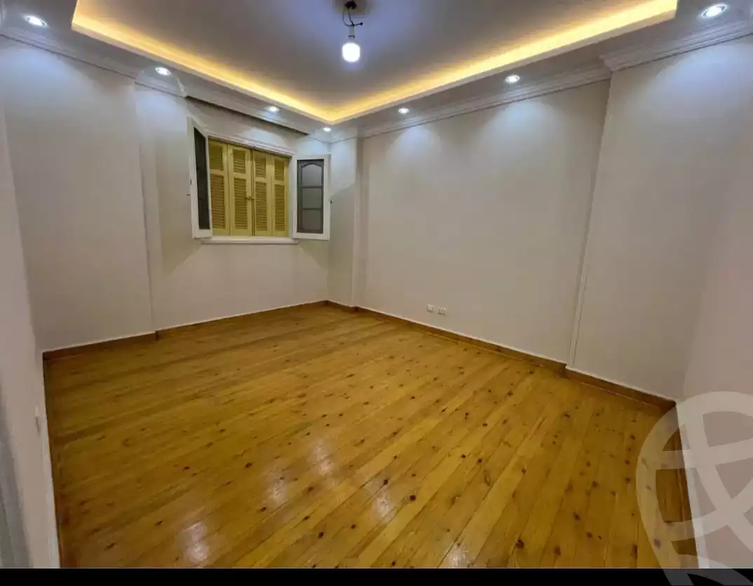 https://aqarmap.com.eg/ar/listing/6762952-for-sale-alexandria-camp-cesar-port-said-street