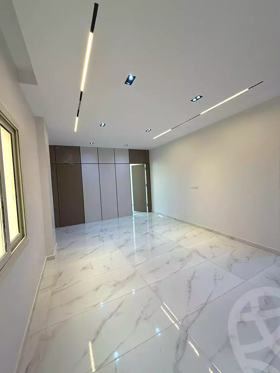 https://aqarmap.com.eg/ar/listing/6763428-for-sale-cairo-6th-of-october-el-ahyaa-neighborhood-3rd-al-hay-al-thalith-st
