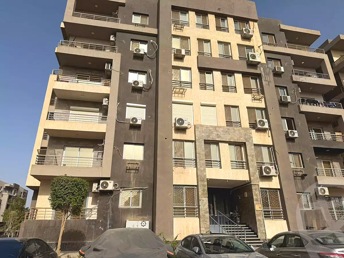 https://aqarmap.com.eg/en/listing/6763894-for-sale-cairo-el-sheikh-zayed-city-compounds-jn-1