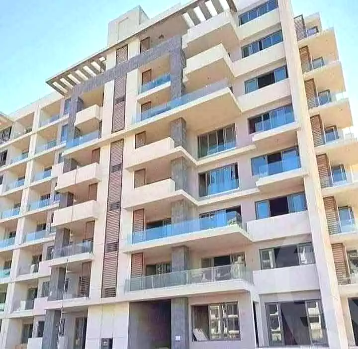 https://aqarmap.com.eg/ar/listing/6764284-for-sale-cairo-new-administrative-capital-r8-de-joya-4-compound-taj-misr