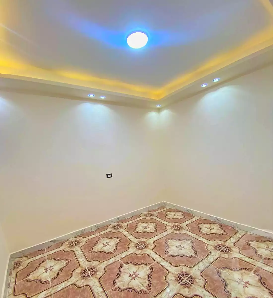 https://aqarmap.com.eg/en/listing/6764860-for-sale-alexandria-lsywf-el-falki