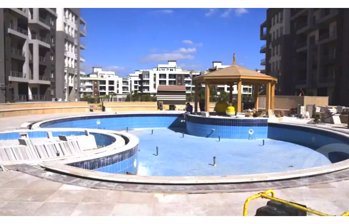 https://aqarmap.com.eg/ar/listing/6766268-for-sale-cairo-el-sheikh-zayed-city-compounds-jn-zyd