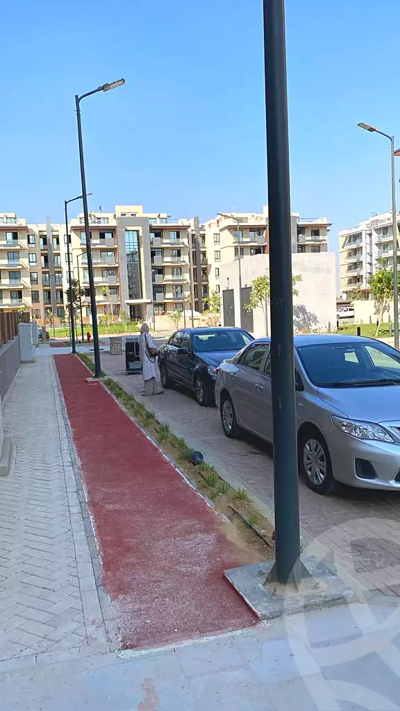 https://aqarmap.com.eg/ar/listing/6767263-for-sale-cairo-new-cairo-compounds-azad