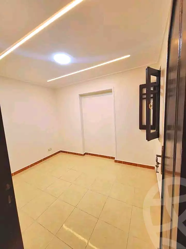 https://aqarmap.com.eg/ar/listing/6768140-for-sale-alexandria-sydy-bshr-sydy-bshr-bhry-street-16