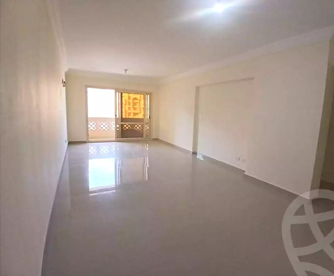 https://aqarmap.com.eg/ar/listing/6768834-for-rent-alexandria-ganaklis-shr-mrtdy-bsh