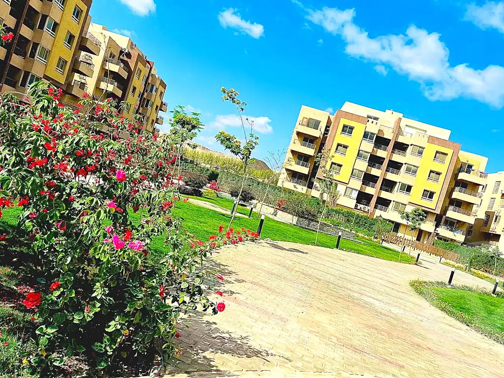 https://aqarmap.com.eg/ar/listing/6768929-for-sale-cairo-6th-of-october-compounds-promenade-residence