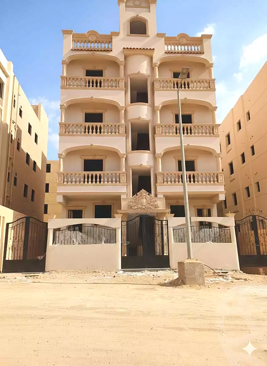 https://aqarmap.com.eg/ar/listing/6769629-for-sale-cairo-badr-city-hai-el-ashgar-featured-neighborhood-bait-el-watan