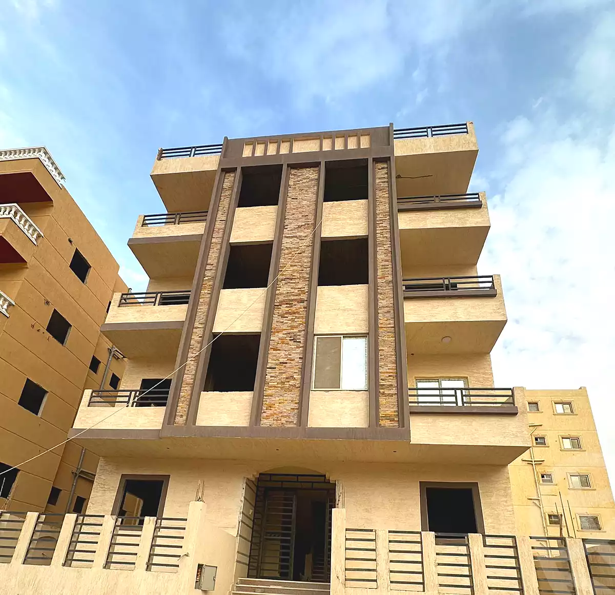 https://aqarmap.com.eg/ar/listing/6769705-for-sale-cairo-badr-city-hai-el-ashgar-featured-neighborhood-bait-el-watan