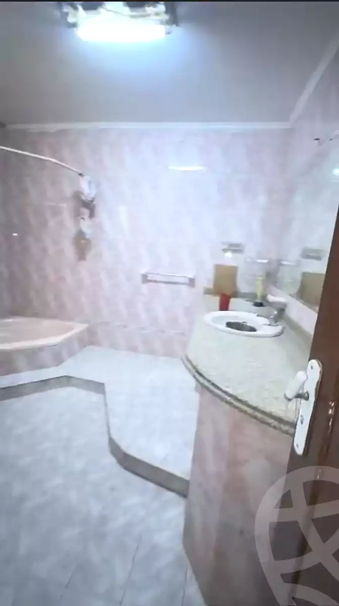 https://aqarmap.com.eg/ar/listing/6770901-for-sale-cairo-el-haram-el-talbya-el-mostashfa-st