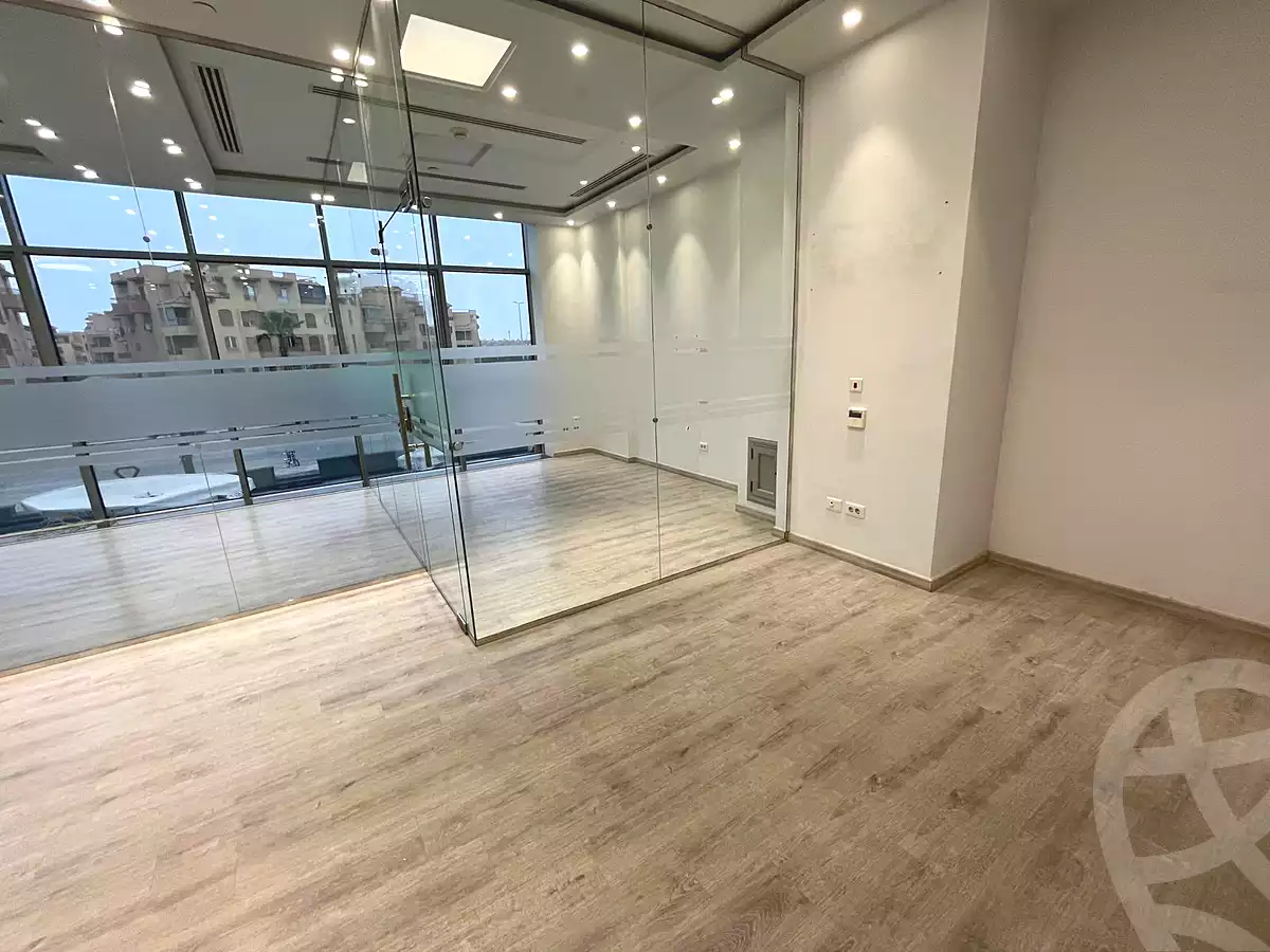 https://aqarmap.com.eg/en/listing/6772584-for-rent-cairo-new-cairo-compounds-leven-square-mall