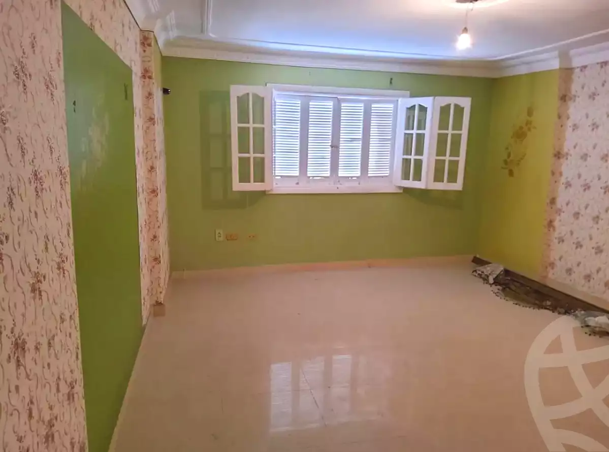 https://aqarmap.com.eg/ar/listing/6772747-for-sale-alexandria-ganaklis-shr-mrtdy-bsh