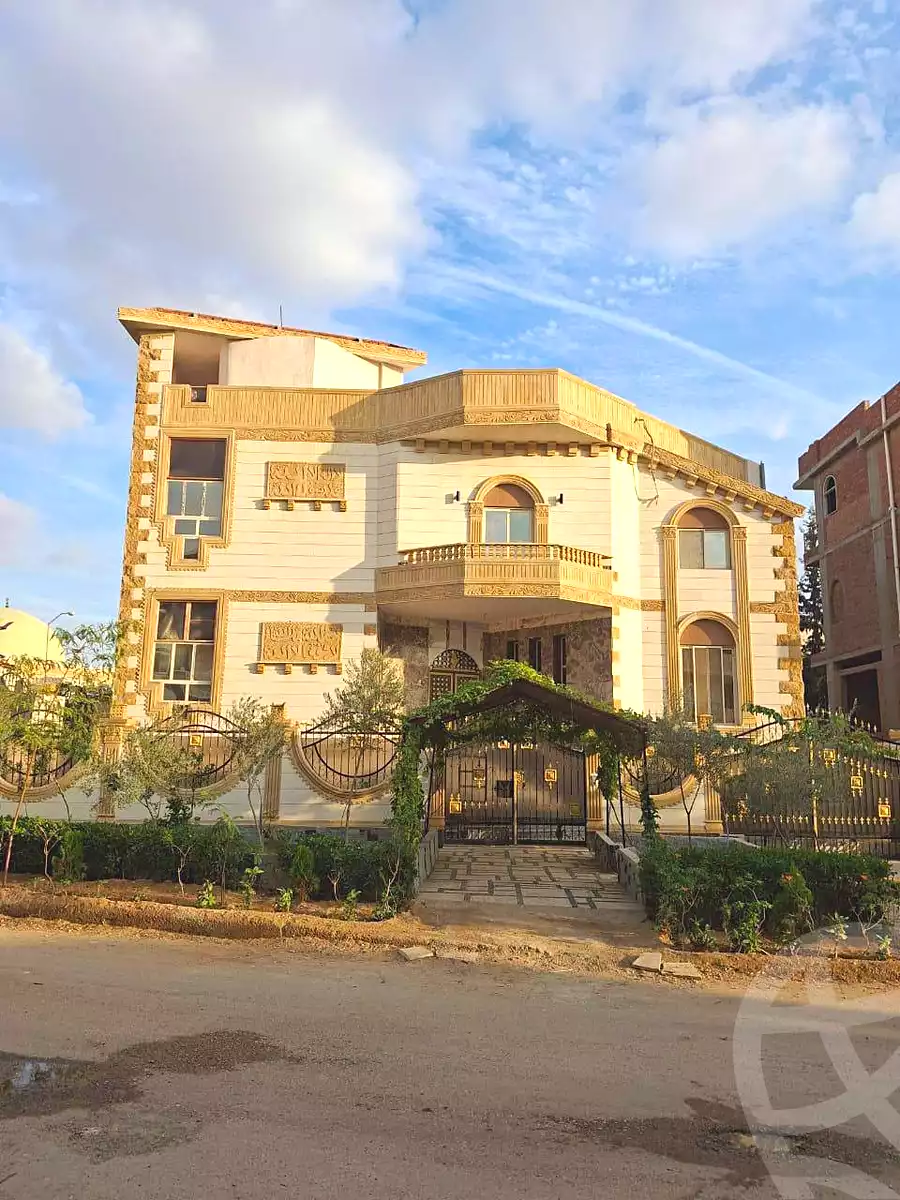 https://aqarmap.com.eg/ar/listing/6772845-for-sale-cairo-el-shorouk-lhy-lthny-grb-neighbourhood-2-b-el-shaheed-nada-khattab-st