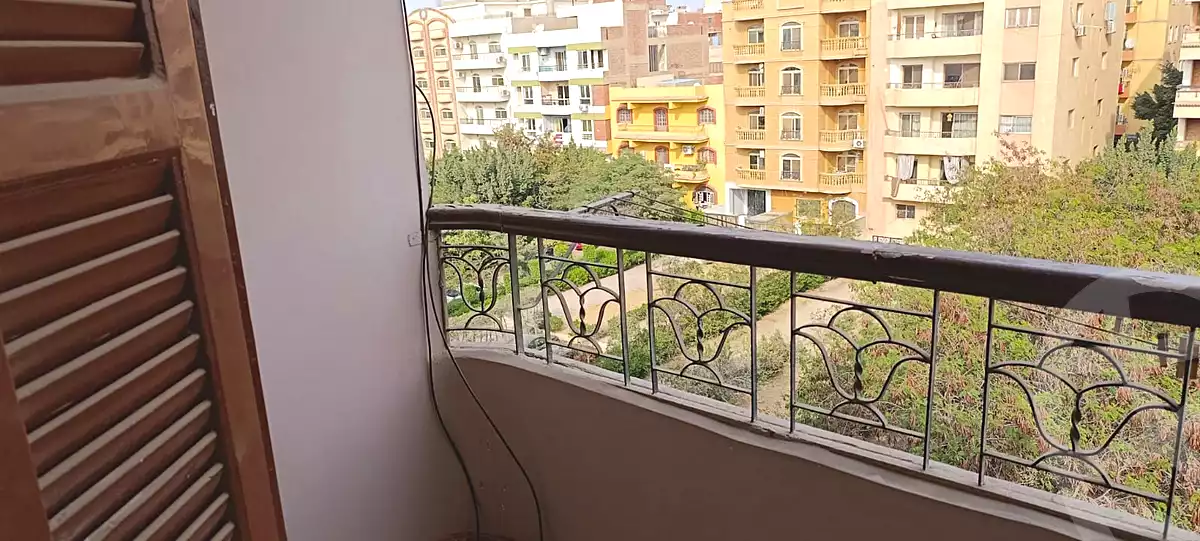 https://aqarmap.com.eg/en/listing/6775521-for-rent-cairo-6th-of-october-el-ahyaa-neighborhood-2nd-divided-from-al-kafrawei-st