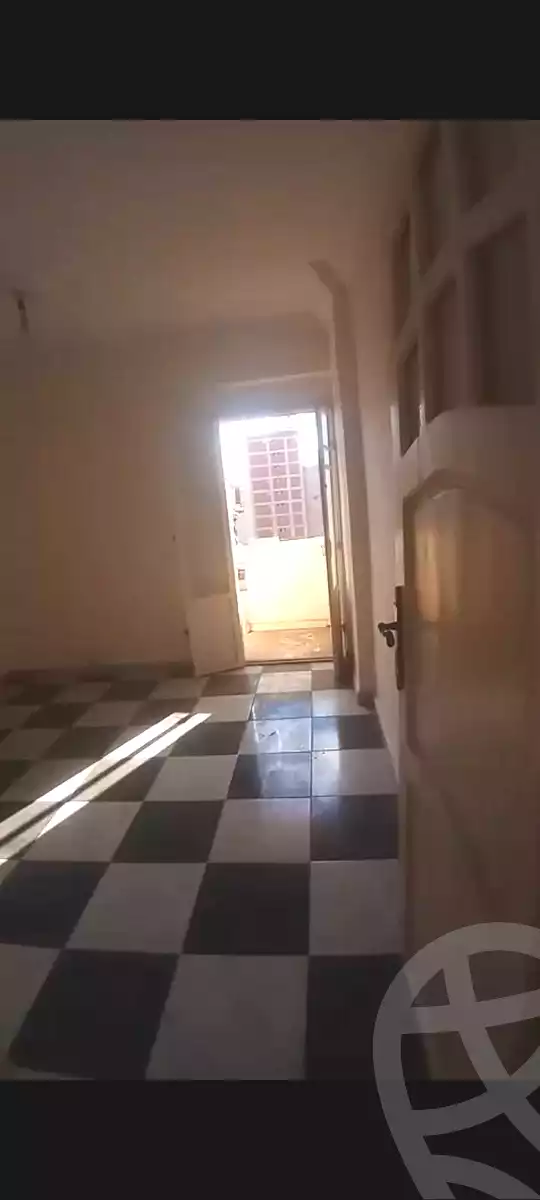 https://aqarmap.com.eg/ar/listing/6775939-for-sale-alexandria-el-asafra-shr-45