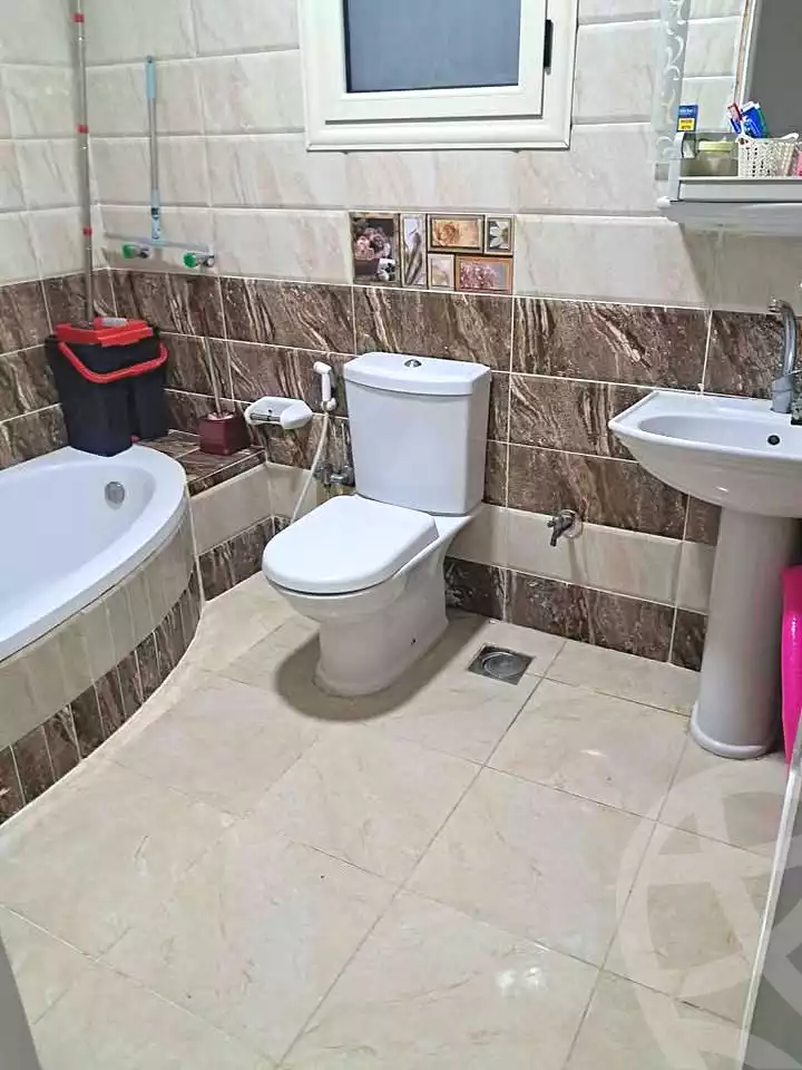 https://aqarmap.com.eg/ar/listing/6776031-for-sale-alexandria-bw-qyr-street-10
