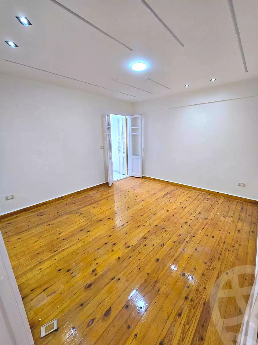 https://aqarmap.com.eg/en/listing/6777036-for-sale-alexandria-miami-el-sebaey-st