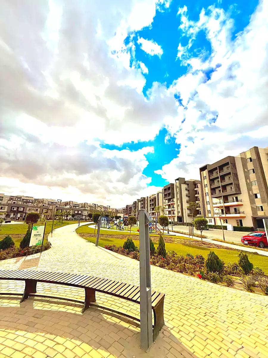 https://aqarmap.com.eg/en/listing/6780083-for-sale-cairo-6th-of-october-hadaeq-october-kmbwnd-fy-hdyq-ktwbr-rock-eden-compound