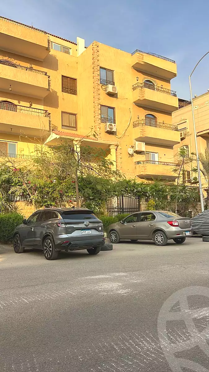 https://aqarmap.com.eg/ar/listing/6780200-for-sale-cairo-6th-of-october-el-hay-el-motamyz-sixth-touristic-village-sameh-gado-st