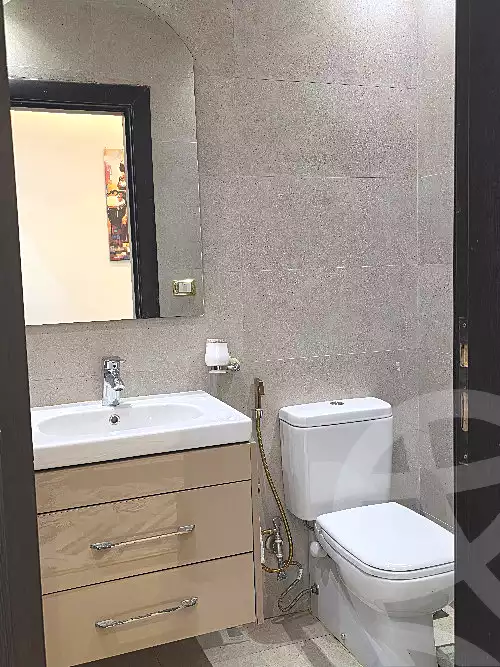 https://aqarmap.com.eg/ar/listing/6781273-for-rent-cairo-new-cairo-90th-street-south-teseen-st