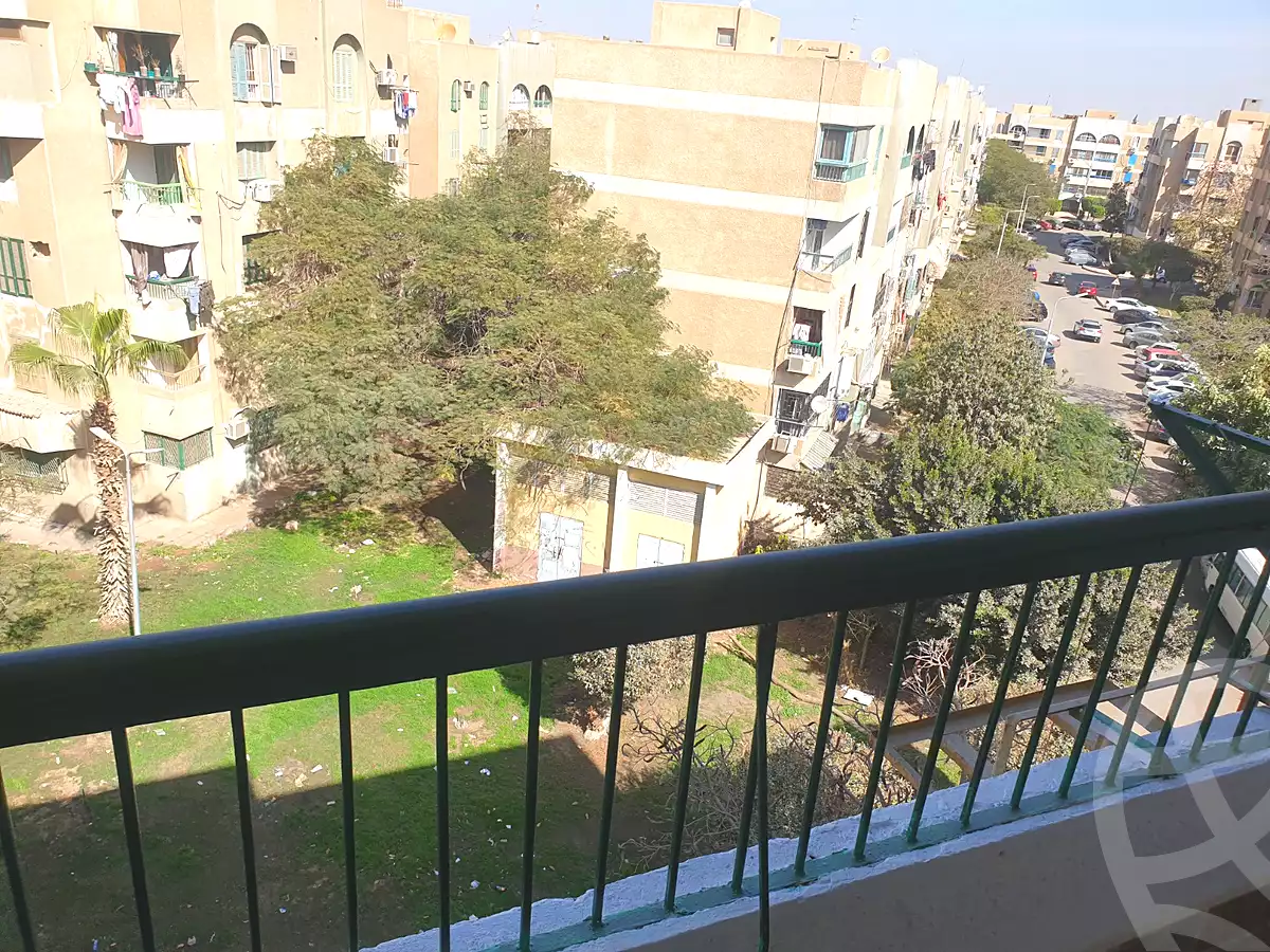 https://aqarmap.com.eg/ar/listing/6782142-for-sale-cairo-el-sheikh-zayed-city-el-hay-elawel-street-10