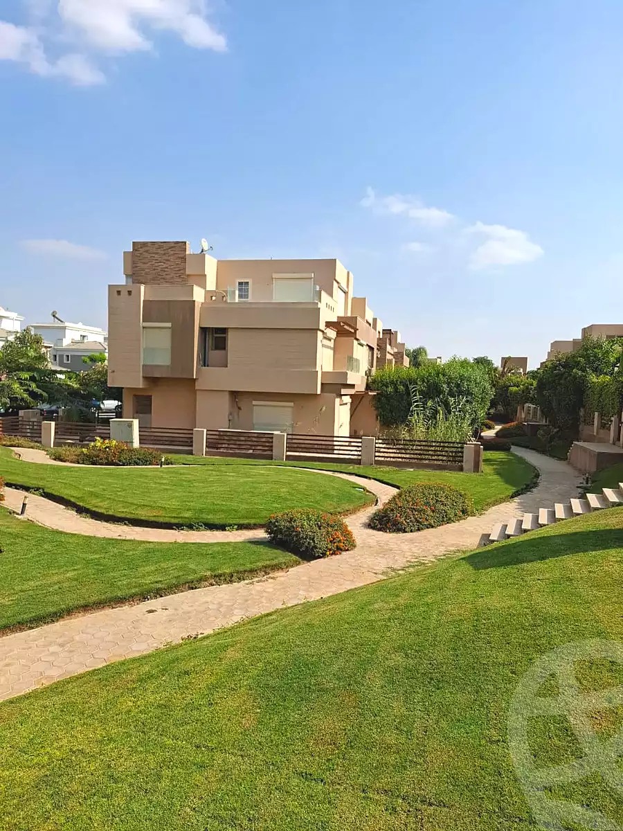 https://aqarmap.com.eg/en/listing/6782336-for-sale-cairo-6th-of-october-compounds-rayos